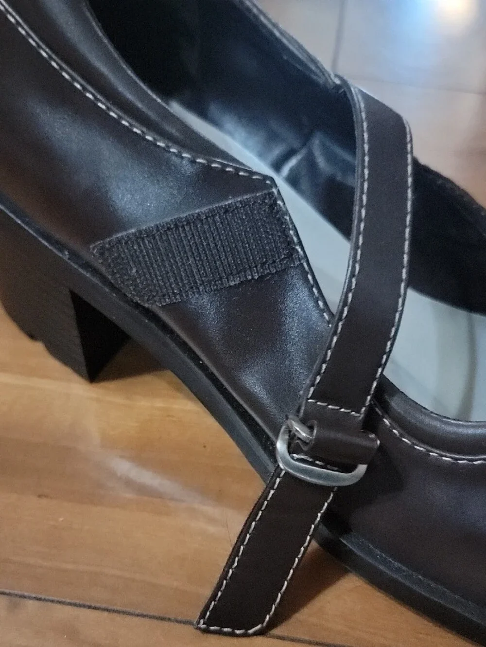 Banana Republic brown leather